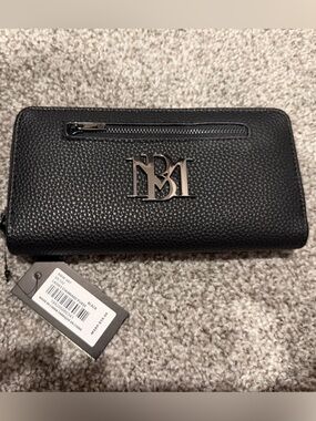 Badgley Mischka Black Pebbled Leather Zip-Around Wallet